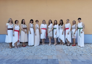 Koncert ob desetletnici delovanja vokalne skupine BeleTinke
