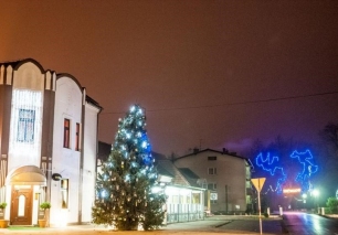 Prižig prazničnih lučk v Beltincih